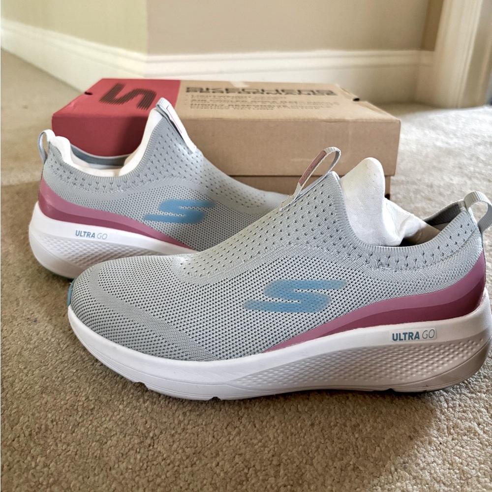 SKECHERS GO RUN SLIP ONS